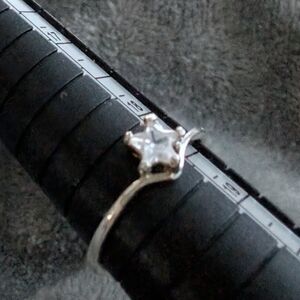 Silver 925 Star Ring   8.5